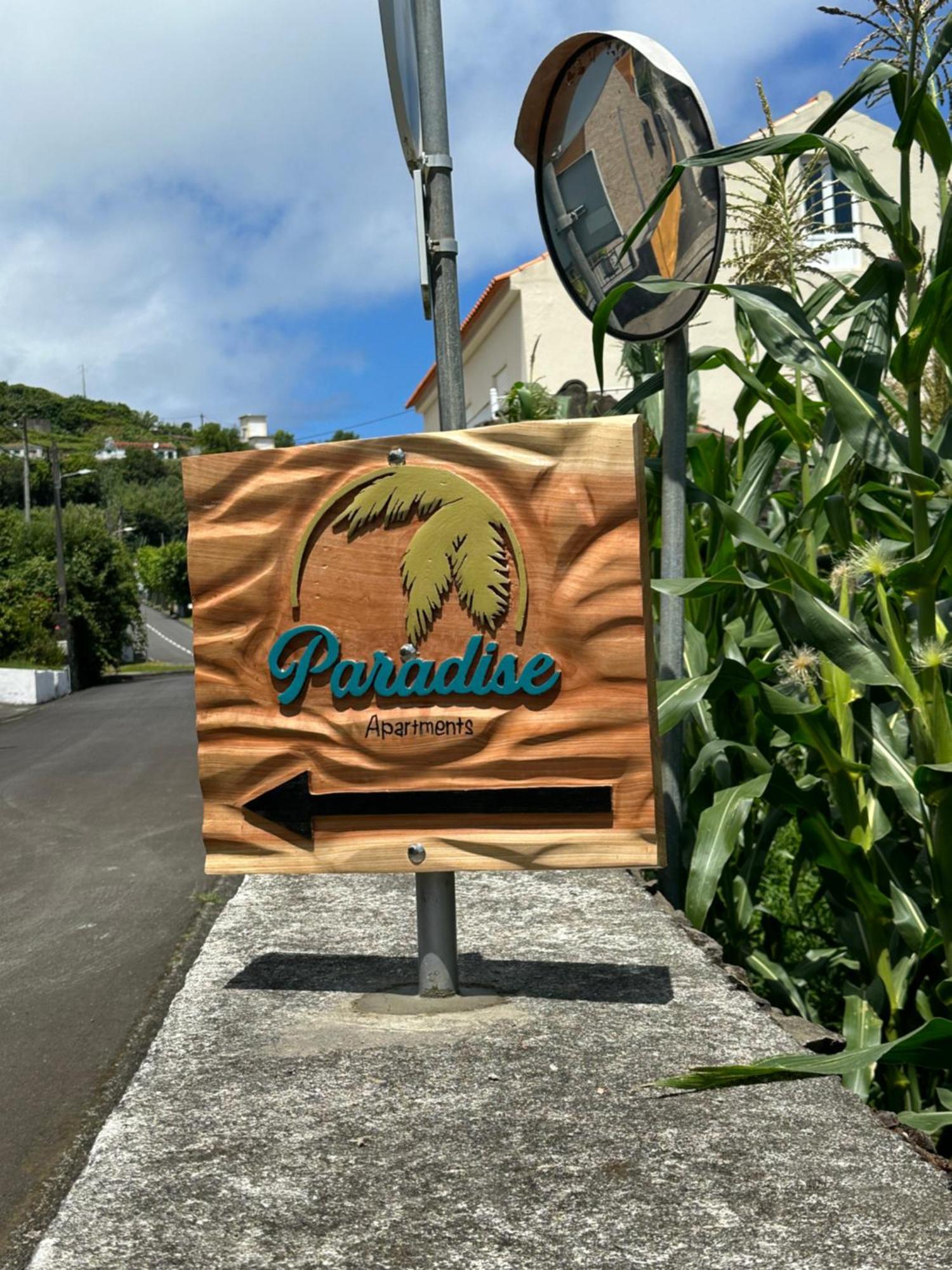 Paradise Apartments I Санта Круз да Флорес Екстериор снимка